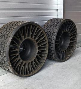 18x8.5N10 Michelin X Tweels 4 Lug - Product Image 1