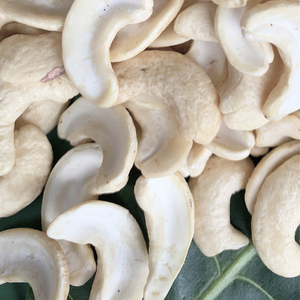 Offre Spéciale 2025 Noix de cajou brutes Noix de cajou Vietnam Noix de cajou Grade Ww320 Reday To Ship - Product Image 1