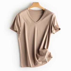 เสื้อยืดคอวีทรงหลวมเรียบง่ายสำหรับผู้หญิงเสื้อแขนสั้นวัสดุผ้าใบเป็นมิตรต่อสิ่งแวดล้อมสำหรับฤดูร้อน - Product Image 4