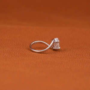 แหวนหมั้น14KT ทองคำแท้แบบกำหนดเองแหวนบายพาสตัดวงรีปลูกเพชรรัศมีที่ซ่อนอยู่ได้รับการรับรอง-แหวนชั้นดี - Product Image 5