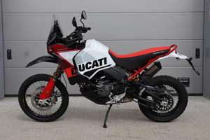 Motocicleta DesertX 937cc Adventure de Alta Calidad - Product Image 3