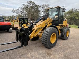 2010 Caterpillar 924H Skid Steer Loader avec charge nominale de 4 tonnes Accessoires de pelle rétrocaveuse avant Composants de moteur et de pompe PLC Core utilisés - Product Image 2