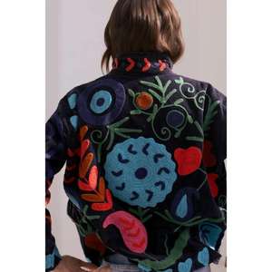 Chaqueta Corta de Punto Bordada Colorida para Mujer, Chaqueta de Invierno y Otoño, Abrigo Floral Bohemio Suzani Hecho a Mano, Ropa Exterior de Diseño Étnico - Product Image 5