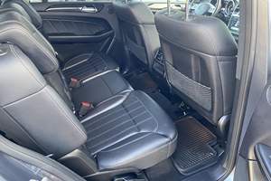 SUV de Lujo Usada de Tamaño Completo 2023, Motor Turbo Diésel, Interior Premium y Características de Confort Avanzadas, Sin Accidentes - Product Image 2