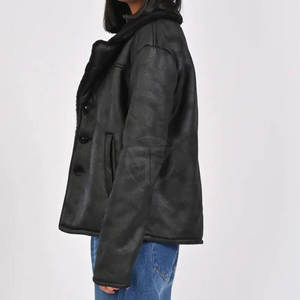 Veste en cuir d'agneau d'hiver de haute qualité avec un design respirant en tricot Logo frontal Équilibre entre chaleur et style - Product Image 4