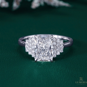 Bague de fiançailles en diamant de laboratoire taille radiant, or 14K 18K, certifiée IGI, bijoux de luxe pour femme, fabricant en gros sur mesure - Product Image 1