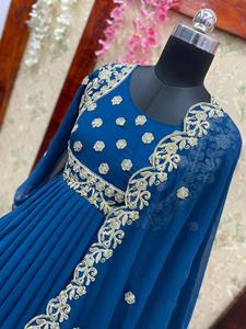 ชุดเดรสสาวอินเดียปักลายน่ารัก,ชุดสำหรับสุภาพสตรีสีฟ้า - Product Image 5