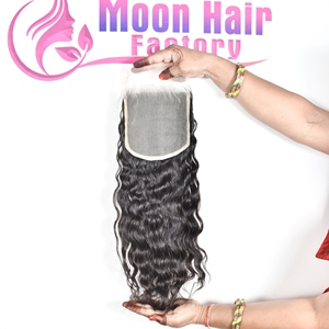 Fermeture humaine de qualité supérieure ondulée couleur naturelle noir doux tissage de cheveux indiens pour les femmes parfait pour la fête de salon et un usage quotidien - Product Image 3