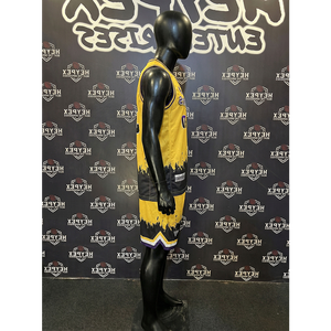 Camiseta de Baloncesto Roja Personalizada para Adultos, Impresión por Sublimación, 100% Poliéster, Verano, Antibacteriana, Diseño con Nombre y Números del Equipo - Product Image 4