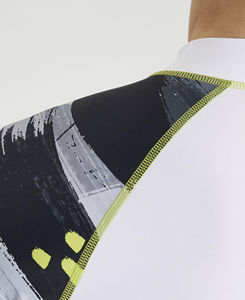 Nouveauté 2025 – Meilleure qualité – Rashguard MMA uni à manches longues pour hommes – Fournisseur fabricant – Rashguard personnalisé - Product Image 5