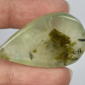 พลอย Prehnite สีเขียวธรรมชาติ Fine สีเขียว Prehnite Cabochon หินหลวมสําหรับเครื่องประดับ 56.80 กะรัต 35.70*21.52*8.53 มม. - Product Image 1