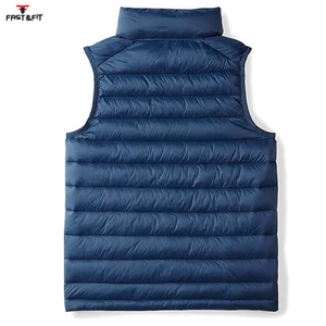 เสื้อกั๊กพัฟเฟอร์ผู้ชายแบบกลับด้านได้ กันน้ำ อุ่นสำหรับฤดูหนาว ผลิตจากโพลีเอสเตอร์ 100% แฟชั่นใหม่ ระบายอากาศได้ดี สไตล์สตรีทแวร์ - Product Image 2