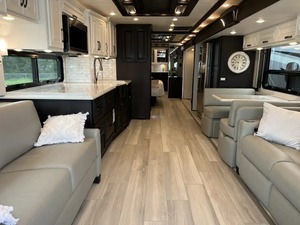 Ventes Perfect-Auction pour le nouveau camping-car New 2027 N-e-w-m-a-r Dutch Star 4325, prêt pour l'expédition - Product Image 6