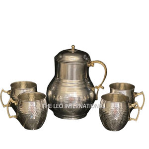 Jarra de agua de acero inoxidable con interior de cobre, acabado plateado, capacidad estándar, con juego de 4 vasos. - Product Image 5