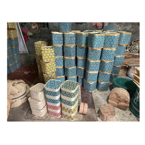 Utilisations promotionnelles pour les restaurants ou emballage de coffret cadeau d'anniversaire : Panier cadeau en bambou tissé à la main coloré, style vintage, avec couvercles - Product Image 5