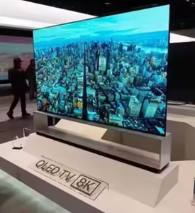 Ventes de qualité sur le téléviseur intelligent Z9 88 pouces classe 8K avec IA, taux de rafraîchissement de 120 Hz et rétroéclairage - Product Image 1