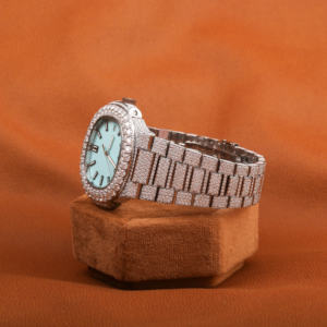 Reloj de pulsera de diamantes Moissinatie para mujer con esfera azul numérica, reloj de diseño loco de mano personalizado de lujo, reloj completamente helado - Product Image 2