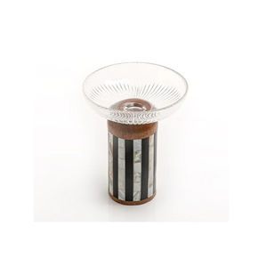 Bol rond unique en verre avec base élégante en bois et vadrouille, idéal pour les mariages et les desserts au restaurant. - Product Image 3