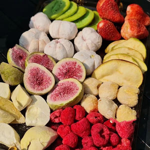 ผลไม้อบแห้งแบบแช่เยือกแข็ง ผสมผสานจากโรงงานโดยตรงในเวียดนาม บรรจุภัณฑ์แบบขายส่ง รวมถึงทุเรียน มะม่วง กล้วย และสับปะรด อบแห้งแบบแช่เยือกแข็ง - Product Image 1