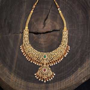 Couronne longue en argent plaqué or pour femme, ornée de pierres de zircon vert rubis et de zircon spinel, style religieux hindou, objet de collection culturelle. - Product Image 2