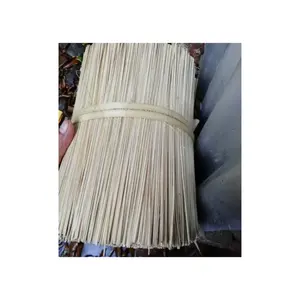 I produttori offrono all'ingrosso bastoncini di incenso di bambù di buona qualità bastoncini di bambù crudi Incese con il prezzo competitivo
