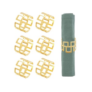 Ronds de serviette en métal modernes, conçus pour des arrangements de table élégants et une présentation haut de gamme lors des repas. - Product Image 6