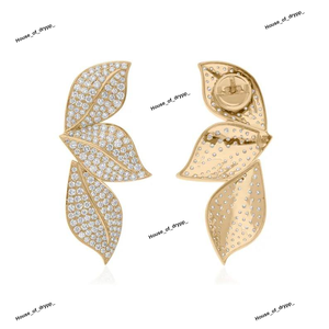 Boucles d'oreilles en argent de luxe serties de diamants en moissanite, boucles d'oreilles élégantes inspirées de la nature pour femmes - Product Image 3