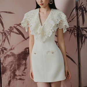 Robe courte blanche en forme de A, élégante et sexy, robe de cocktail, fabrication OEM ODM au Vietnam, haute qualité - Product Image 1