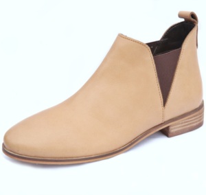 Botas Chelsea de cuero para mujer, botas europeas de alta moda 100%, botas de cuero de tacón alto, tendencia de moda, botas cómodas con punta en pico - Product Image 1