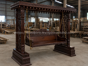 ชิงช้าแบบวินเทจสไตล์มหาราชาแบบถอดประกอบได้ ตั้งพื้นสำหรับตกแต่งบ้าน โครงไม้แกะสลักแบบดั้งเดิม พร้อมหลังคา สำหรับตกแต่งภายใน - Product Image 6