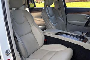 สภาพดีเยี่ยม รถมือสอง ปี 2017 วอลโว่ XC90 T6 Inscription - Product Image 2