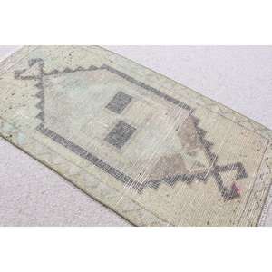 Alfombra Pequeña Vintage de 1.6x3.2 pies, Alfombra de Lana con Diseño de Camuflaje Gris Blanco - Product Image 2