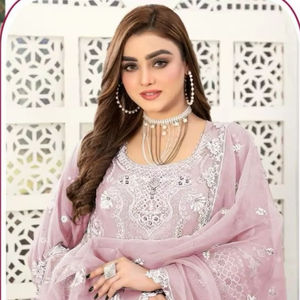 Elegante Shalwar Kameez Pakistaní con Bordado de Organza, Santoon Cómodo, Dupatta Chic para Fiestas, Acabado Sofisticado - Product Image 1