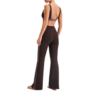 Ensemble de vêtements de sport sur mesure pour femmes : Leggings et haut court de fitness, ensemble 2 pièces pour la gym et le yoga (2026) - Product Image 3