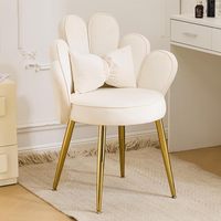 Chaise de coiffeuse élégante en velours à dossier en forme de pétale pour agent d'achat de meubles |   Décoration d'intérieur moderne minimaliste en métal