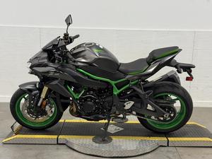 ประมูล-เสนอขาย รถจักรยานยนต์ใหม่ รุ่น 2026 Z H2 SE ABS กำลังไฟ 1001-2000 วัตต์ ความเร็วสูงสุด >80 กม./ชม. พร้อมเงินดาวน์ - Product Image 3