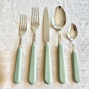 ชุดช้อนส้อมสแตนเลสแบบอเมริกัน5ชิ้นสุดหรูเครื่องใช้บนโต๊ะอาหารงานทำมือเครื่องใช้บนโต๊ะอาหารที่มีเอกลักษณ์เฉพาะชุบเงิน - Product Image 5