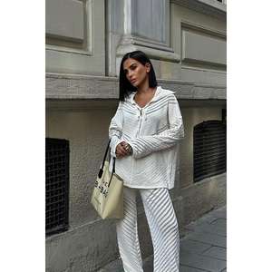 Ensemble à capuche en tricot ajouré Robin 9889 Tissu respirant - Product Image 3