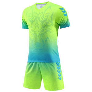 Uniforme de fútbol de alta calidad para adultos Ropa de equipo OEM con logotipo personalizado Buen material y estilo establecido Técnicas de alta impresión - Product Image 2