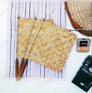 พัดลมระบายความร้อนทำจากไม้ไผ่ทรงสี่เหลี่ยมน่ารักพร้อมด้ามจับยาวอุปกรณ์เสริมสำหรับบ้านอัจฉริยะและของขวัญสำหรับงานหัตถกรรมฤดูร้อน - Product Image 2