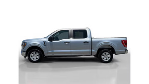 Ford F-150 XLT SuperCrew 2023, Caja de 5.5', 2WD, Usado en Excelentes Condiciones - Product Image 2