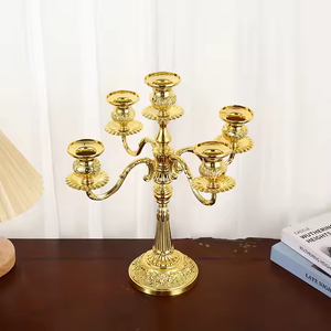 Chandelier de mariage de dîner de luxe vintage en or de matel bougeoirs créatifs européens élégants en forme de fleur en métal - Product Image 3