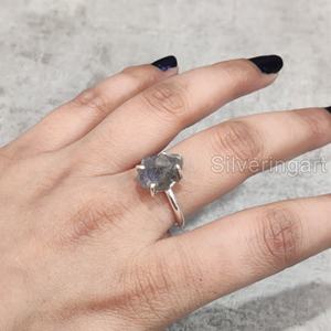 Anillo de Plata de Ley 925 con Piedra Natural en Bruto Ajustable para Mujer, con Labradorita y Engaste de Garras, Regalo de Navidad - Product Image 4