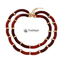 Collier en résine Tradebyd Pendentif artistique élégant de bijoux faits à la main pour les amateurs de mode