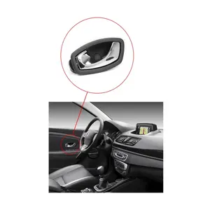 Poignée d'ouverture intérieure chromée côté gauche pour Renault Fluence et Clio 4 portes - 826733790R - Product Image 2