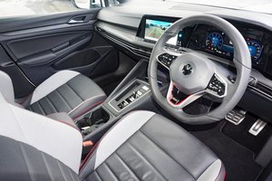 Véhicule d'occasion 2024 pour SUV, 8 cylindres, automatique, conduite à droite/à gauche, intérieur en cuir, véhicule de haute qualité à vendre - Product Image 2