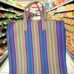 Bolsas de compras de playa sostenibles para mujer, ecológicas, PP, reutilizables, cierre de cremallera, mango de algodón a rayas, fabricadas en India a granel - Product Image 1