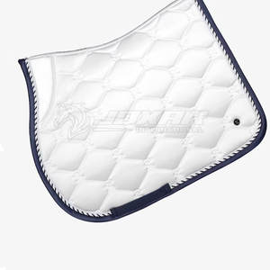 Tapis de selle à doublure en polaire respirante Fourniture d'usine OEM Matériel d'équitation matelassé Ajustement personnalisé disponible Séchage rapide Confortable - Product Image 3