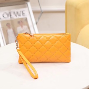 Venta al por mayor de moda de las mujeres de cuero de la PU de alta calidad clásico con cremallera personalizable Bolsa De Teléfono diseño de pulsera a cuadros carteras de Venta caliente - Product Image 4