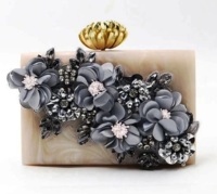 Tas Clutch Resin Buatan Tangan dengan Keanggunan Modern, Tahan Air, Fashionable, 7 Inci, Hiasan Berlian & Bunga